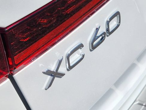New 2026 Volvo XC60 B5 Core w/ Climate Package AWD/4WD image 15