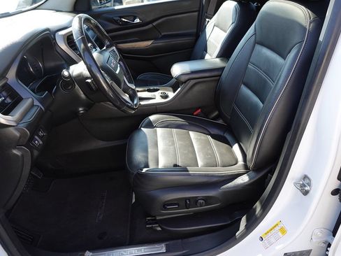 Used 2019 GMC Acadia Denali w/ Technology Package FWD image 20