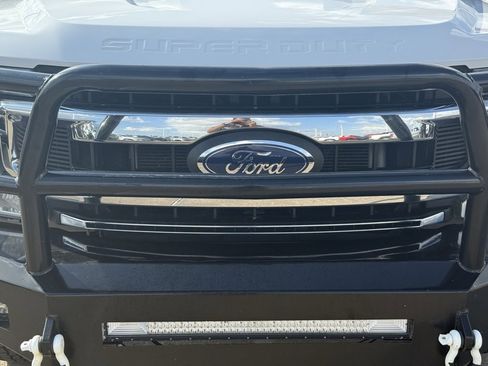 Used 2022 Ford F250 XLT image 4