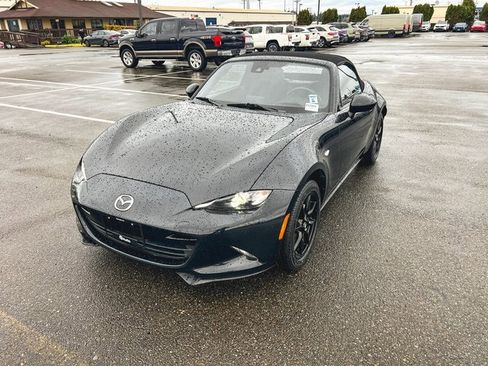 Used 2020 MAZDA MX-5 Miata Sport image 3