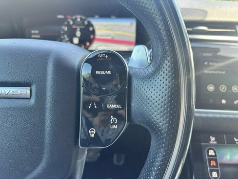 Used 2018 Land Rover Range Rover Velar R-Dynamic SE AWD/4WD image 36