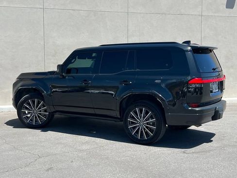 Used 2025 Lexus GX 550 w/ Accessory Package (2T) AWD/4WD image 6