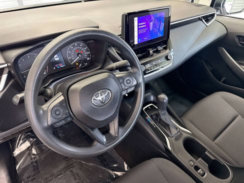 Used 2023 Toyota Corolla LE image 7