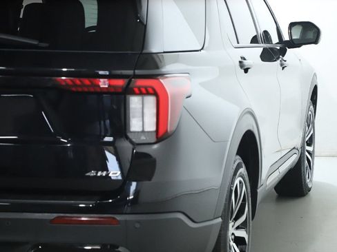 Used 2025 Ford Explorer ST-Line AWD/4WD image 48