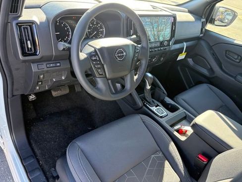 Used 2026 Nissan Frontier SV w/ All-Weather Content Package AWD/4WD image 25