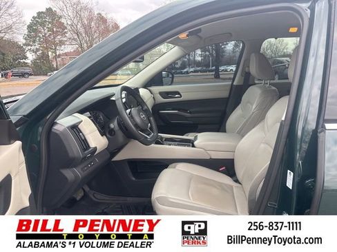 Used 2022 Nissan Pathfinder SL image 23