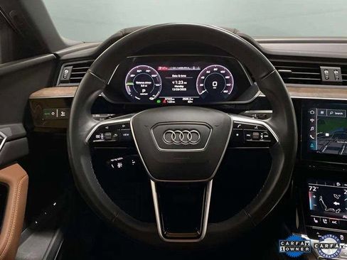 Used 2022 Audi e-tron Premium Plus w/ Premium Plus Package image 13