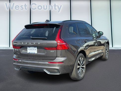 Used 2025 Volvo XC60 B5 Plus w/ Climate Package image 4