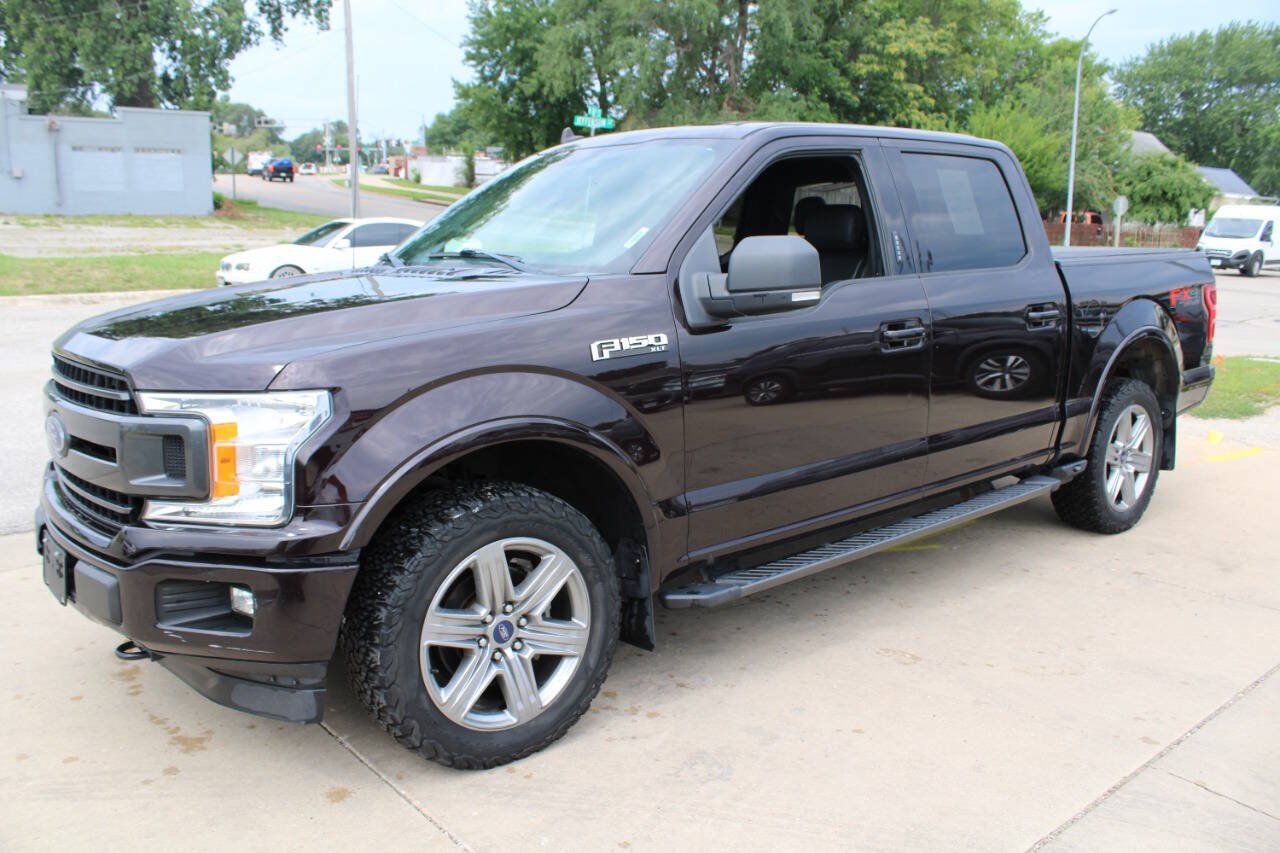 Used 2018 Ford F150 XLT w/ Equipment Group 302A Luxury AWD/4WD image 4