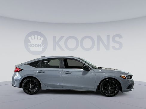 Used 2023 Honda Civic Sport image 17
