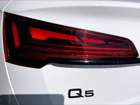 Certified 2023 Audi Q5 2.0T Premium Plus w/ Premium Plus Package AWD/4WD image 22