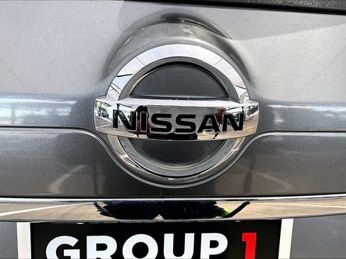 Used 2017 Nissan Rogue SV FWD image 31