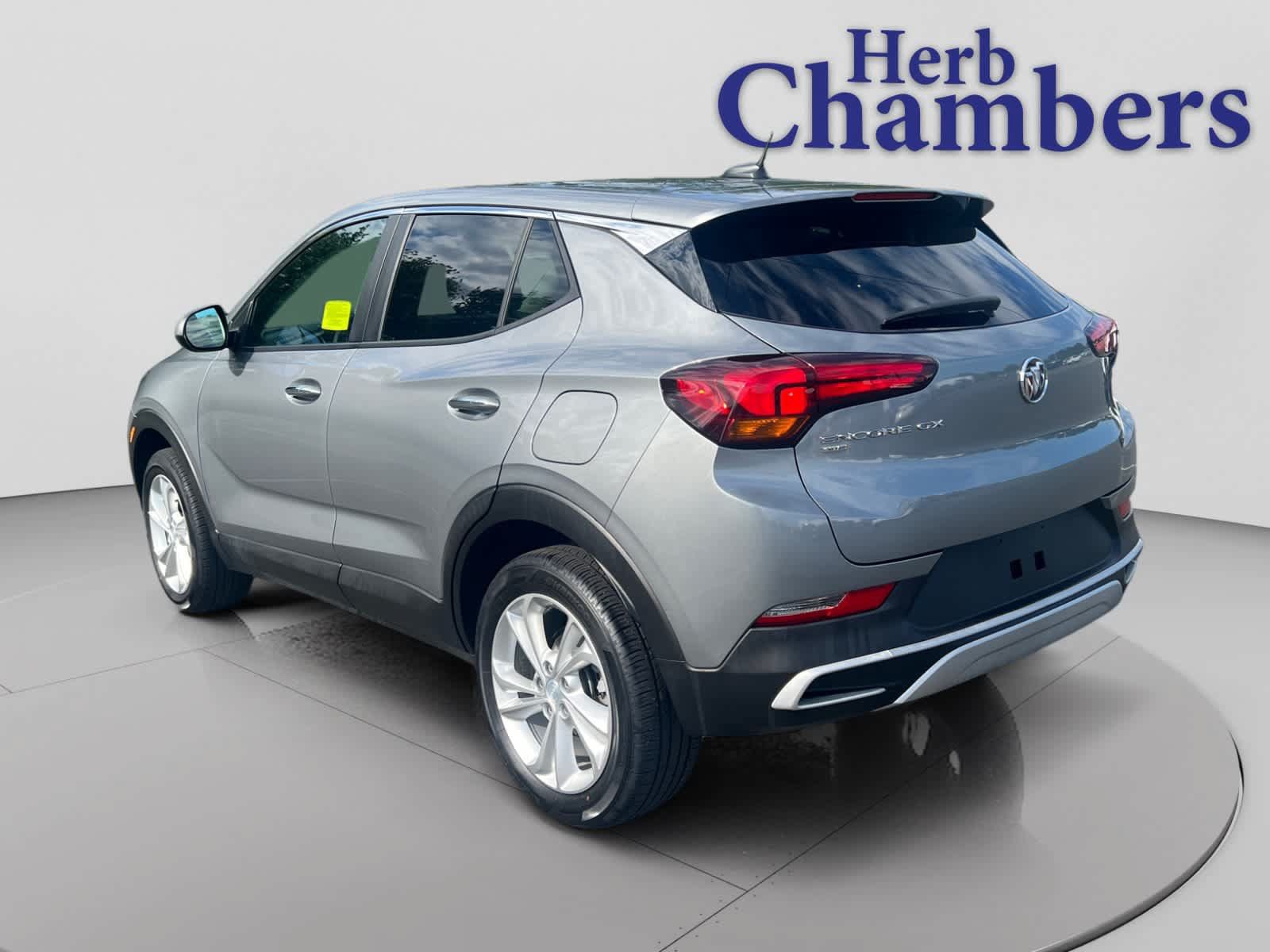 Used 2023 Buick Encore GX Preferred w/ Cold Weather Comfort Package AWD/4WD image 3