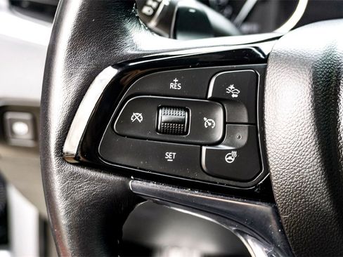 Used 2024 Buick Enclave Premium image 18