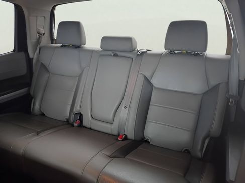 Used 2019 Toyota Tundra Limited w/ Limited Premium Package AWD/4WD image 11