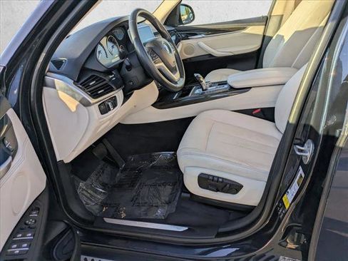 Used 2015 BMW X5 xDrive35d image 17