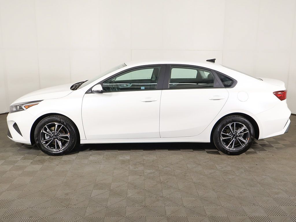 Used 2023 Kia Forte LXS w/ LXS Technology Package FWD image 16