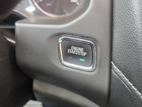 Used 2018 GMC Acadia SLT AWD/4WD image 30