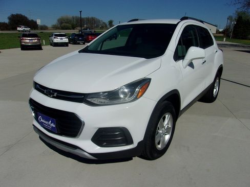 Used 2020 Chevrolet Trax LT w/ Driver Confidence Package AWD/4WD image 7