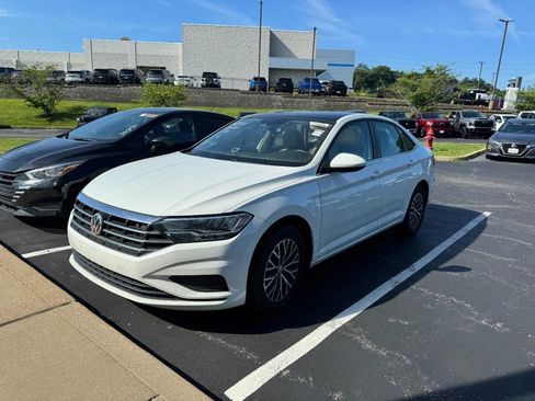 Used 2021 Volkswagen Jetta FWD image 3
