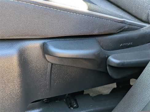 Used 2023 Chevrolet TrailBlazer LS image 19