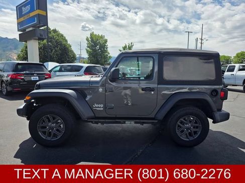 Used 2020 Jeep Wrangler Sport AWD/4WD image 6