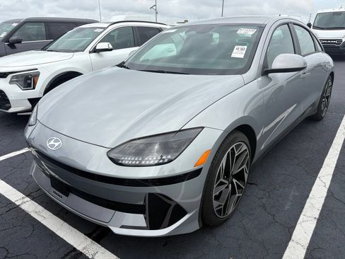 Used 2023 Hyundai Ioniq 6 SEL AWD/4WD image 2