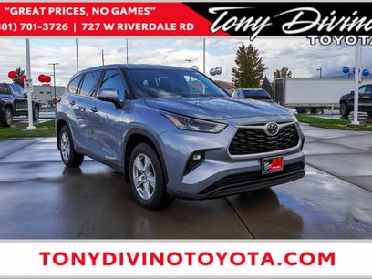 Used 2023 Toyota Highlander LE