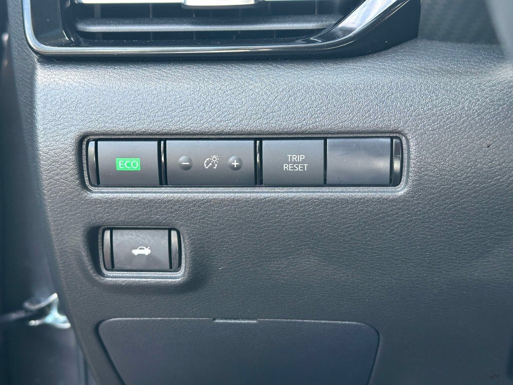 Certified 2023 Nissan Sentra SR w/ SR Premium Package FWD image 26