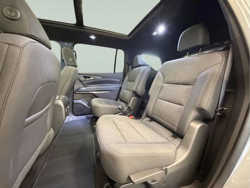 Used 2025 Chevrolet Traverse LT w/ Sun and Wheel Package AWD/4WD image 32