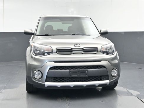 Used 2019 Kia Soul + FWD image 2