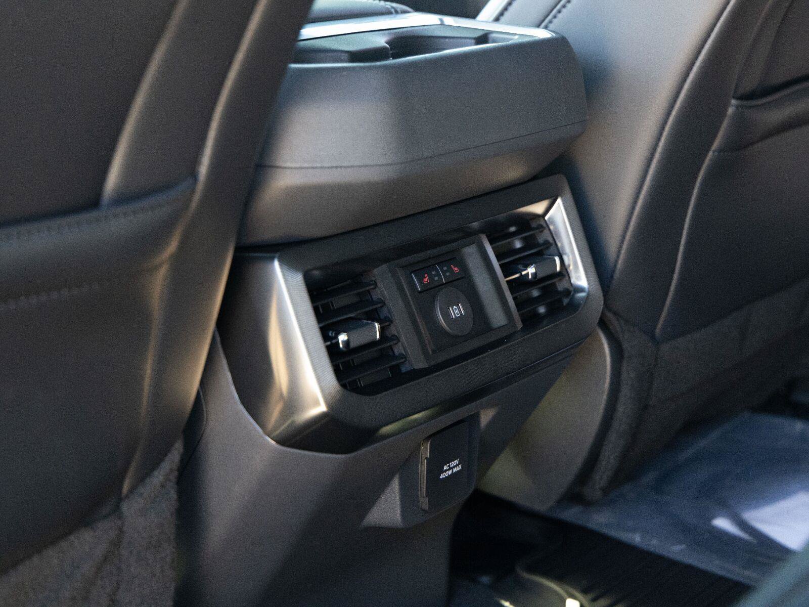 Used 2026 Ford F450 Platinum AWD/4WD image 25