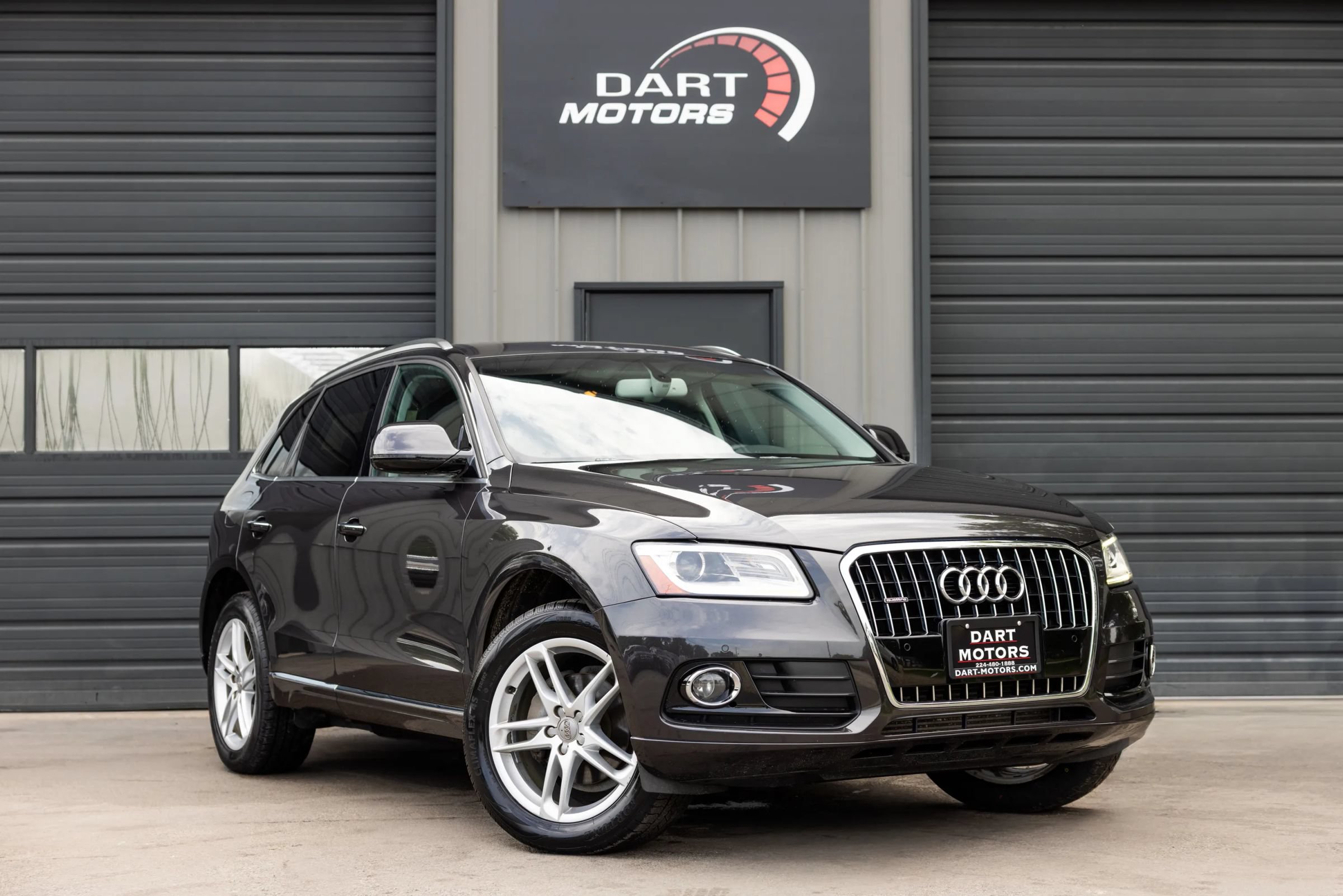Used 2016 Audi Q5 2.0T Premium Plus w/ Technology Package AWD/4WD image 3