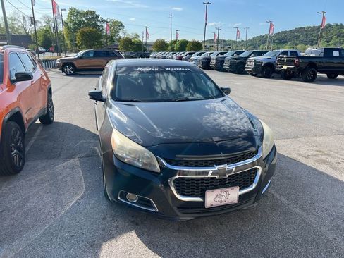 Used 2014 Chevrolet Malibu LT image 2