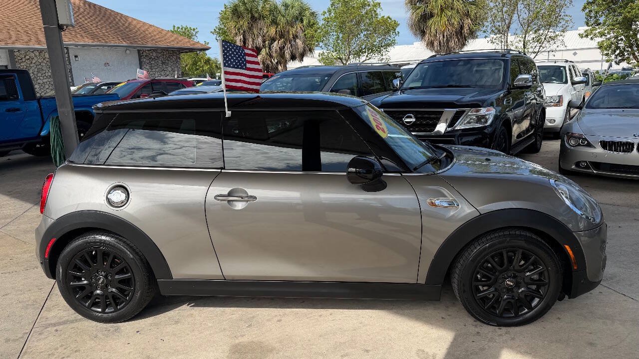 Used 2018 MINI Cooper S FWD image 4