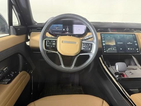 Used 2025 Land Rover Range Rover Sport SE AWD/4WD image 26