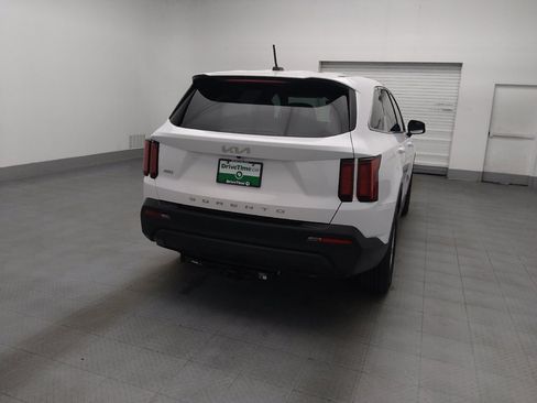 Used 2022 Kia Sorento LX AWD/4WD image 7