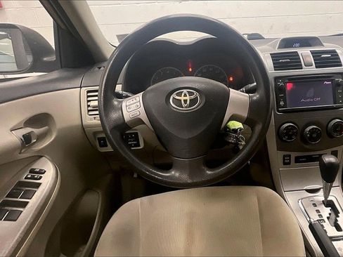 Used 2013 Toyota Corolla LE image 4