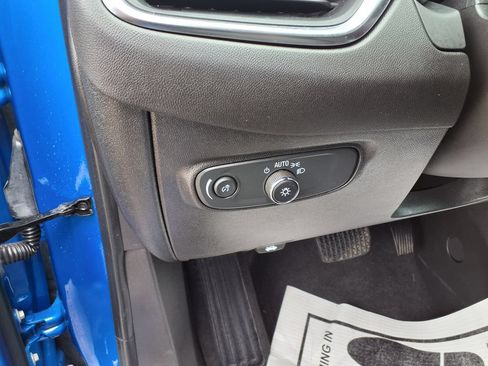 Used 2024 Chevrolet Equinox LT FWD image 19