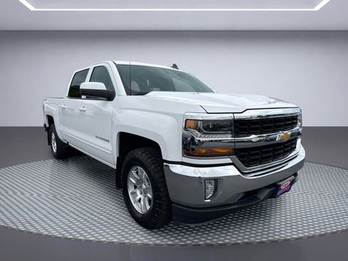 Used 2018 Chevrolet Silverado 1500 LT w/ All Star Edition image 14