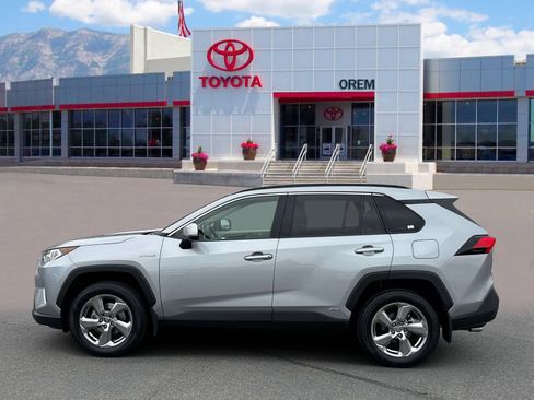 Used 2021 Toyota RAV4 XLE Premium AWD/4WD image 6