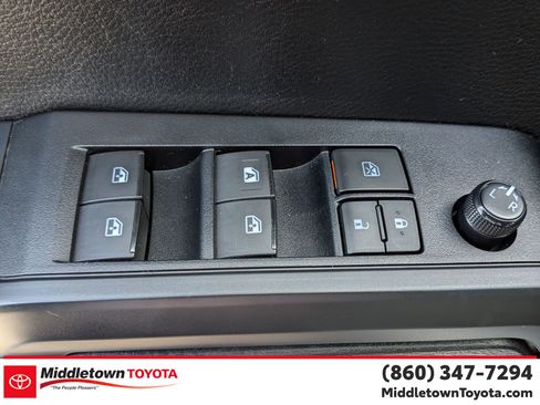 Certified 2022 Toyota Tacoma SR AWD/4WD image 12