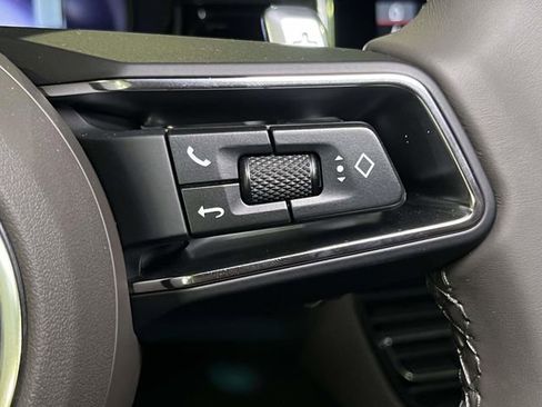 New 2026 Porsche Macan image 39