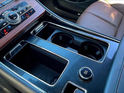 Certified 2024 Lincoln Aviator Reserve w/ Equipment Group 201A image 17