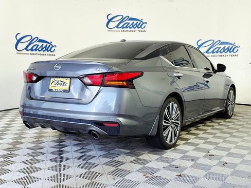 Used 2024 Nissan Altima 2.5 SL FWD image 6