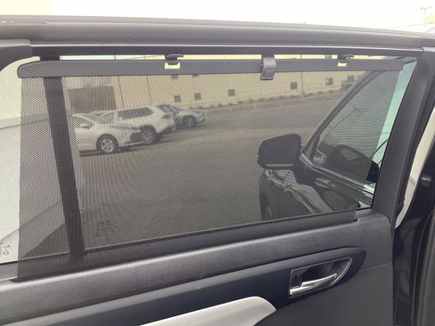 Certified 2023 Toyota Highlander XLE image 23