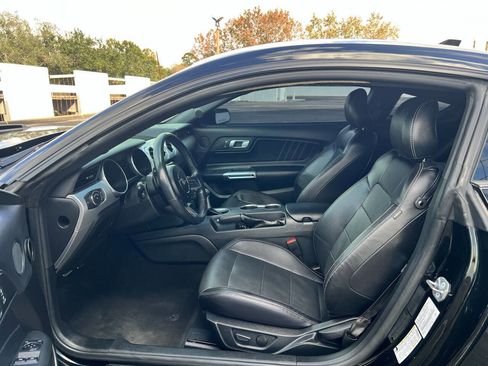 Used 2022 Ford Mustang GT Premium image 16