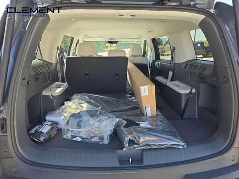 New 2026 Hyundai Santa Fe SE image 9