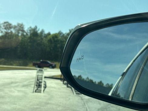 Used 2022 Toyota RAV4 XLE Premium image 28