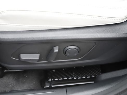 New 2026 Hyundai Tucson Limited image 16